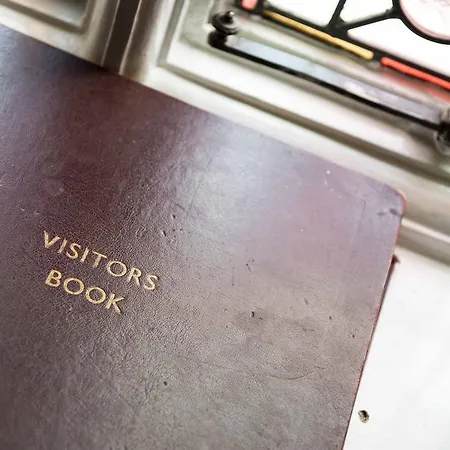 Hotel The White Lion By Innkeeper's Collection 4*